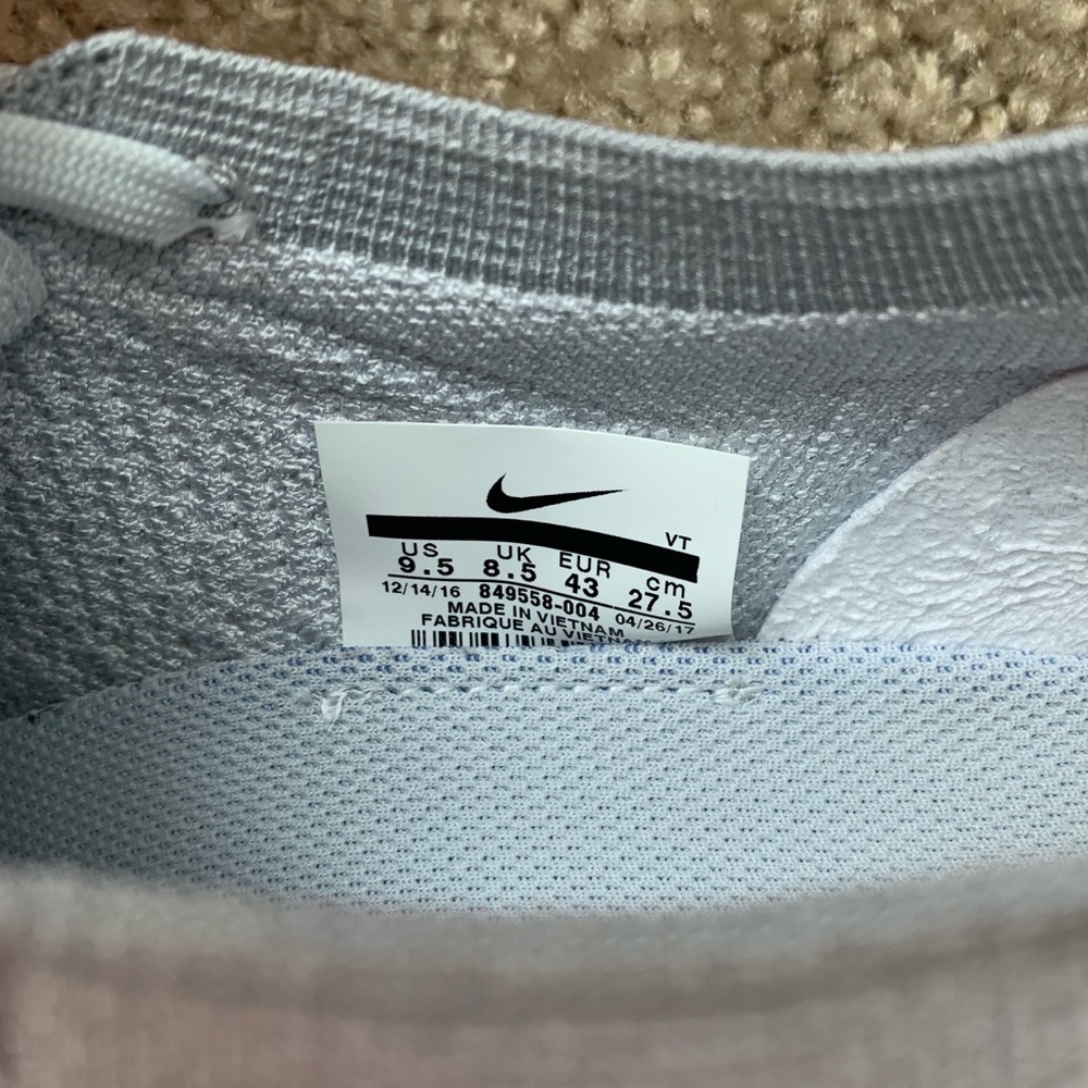 *SOLD* Nike Air Vapormax Flyknit Sneaker - Picture 8 of 8